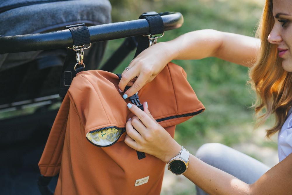 Monkey Mum® Sac à dos intégré en sergé pour porte-bébé Carrie - Brise fraîche