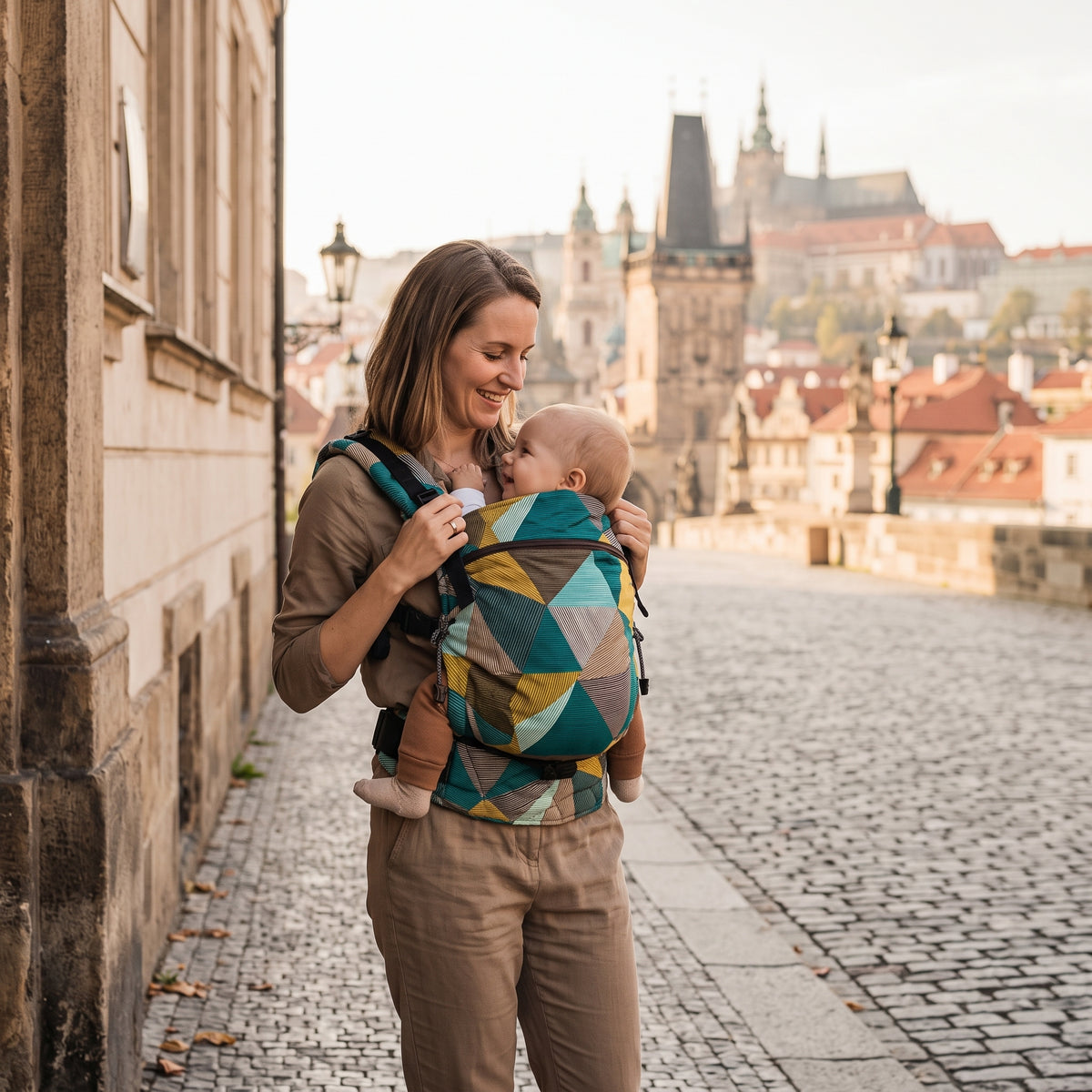 Monkey Mum® Porte-bébé évolutif ergonomique Carrie - Charme géométrique